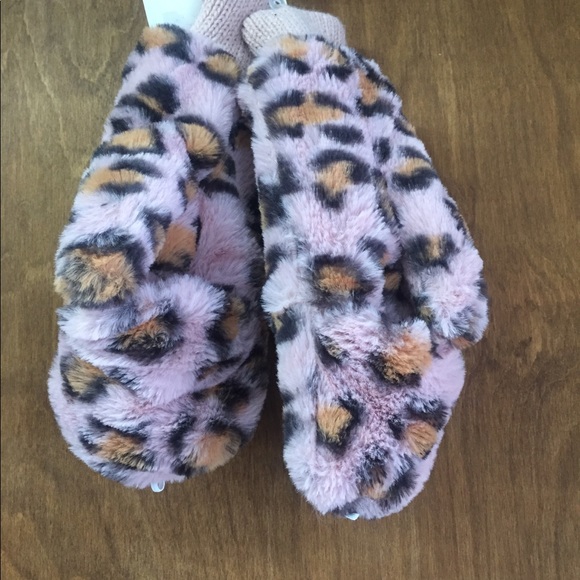 Ruggine Leopard Print Fingerless Mittens - Picture 4 of 5